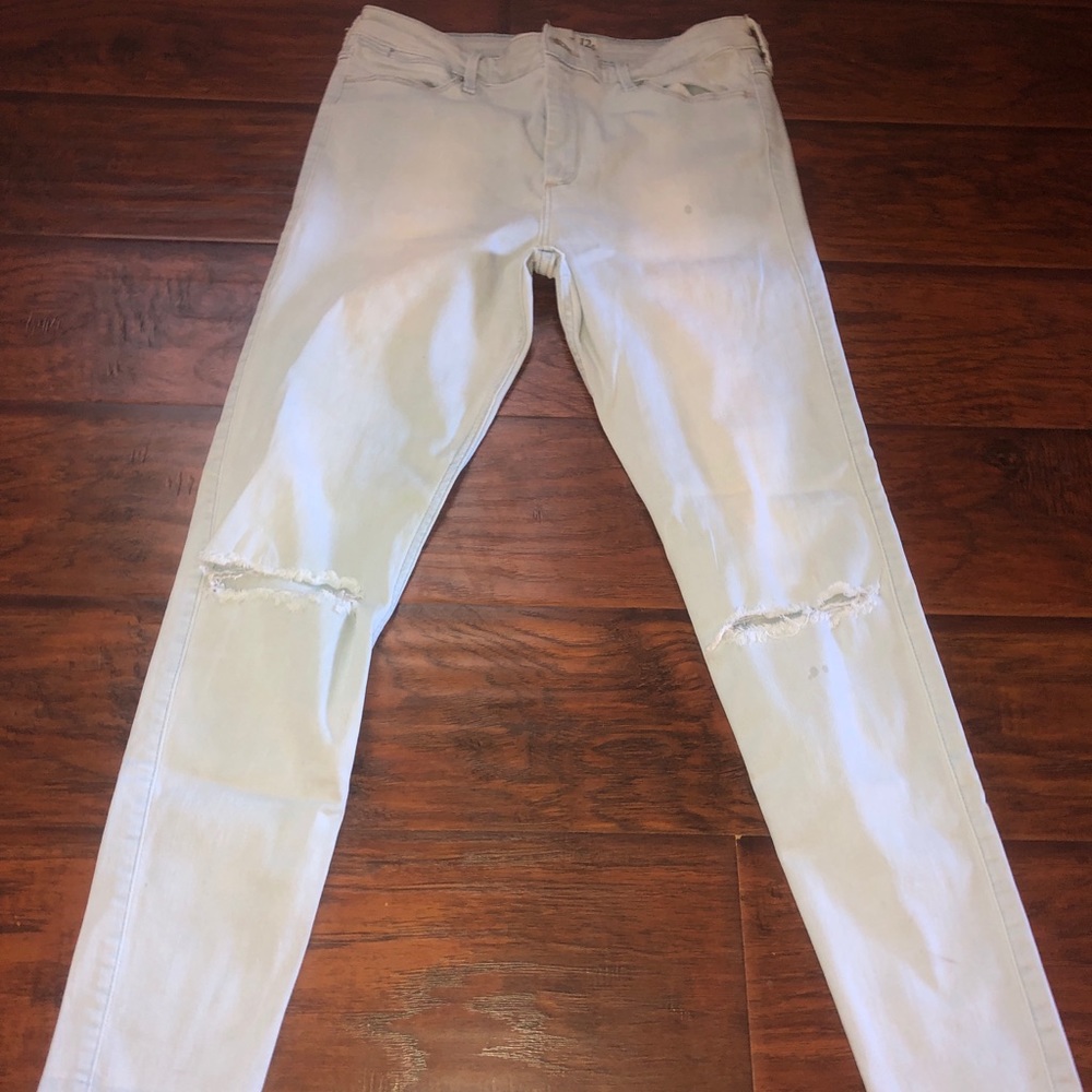 More skinny jeans!!